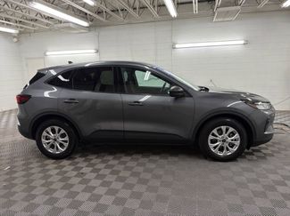 Used 2025 Ford Escape Active FWD video 2