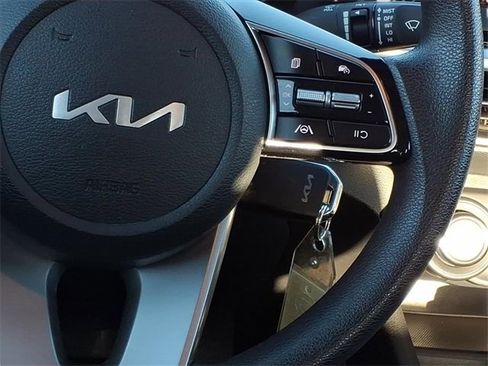 Used 2024 Kia Forte LXS image 7