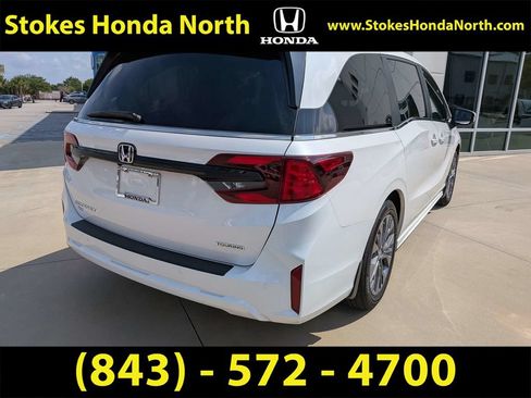 Certified 2025 Honda Odyssey Touring image 3