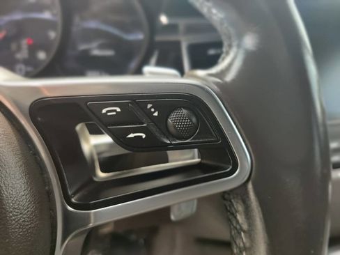 Used 2018 Porsche Macan AWD/4WD image 16