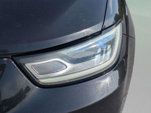 Used 2022 Chrysler Pacifica Touring-L FWD image 30