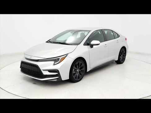 Used 2023 Toyota Corolla SE FWD image 1