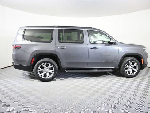 Used 2022 Jeep Wagoneer Series II AWD/4WD image 7