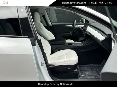 Used 2023 Tesla Model Y Long Range image 19