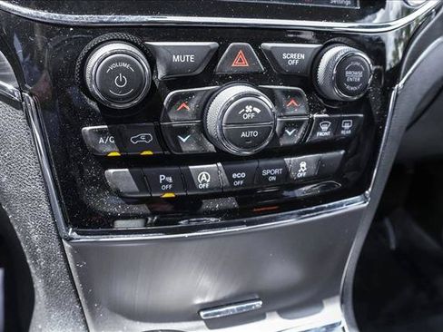 Used 2020 Jeep Grand Cherokee Limited w/ Luxury Group II AWD/4WD image 20