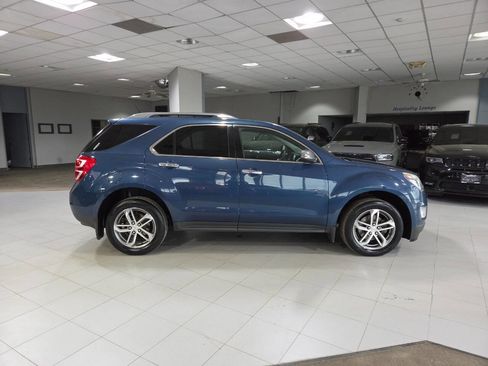 Used 2017 Chevrolet Equinox Premier w/ Enhanced Convenience Package FWD image 8
