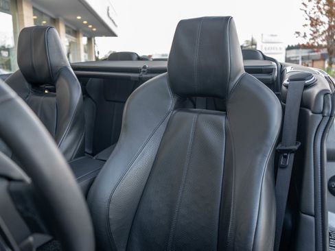 Used 2009 Aston Martin DB9 Volante image 12