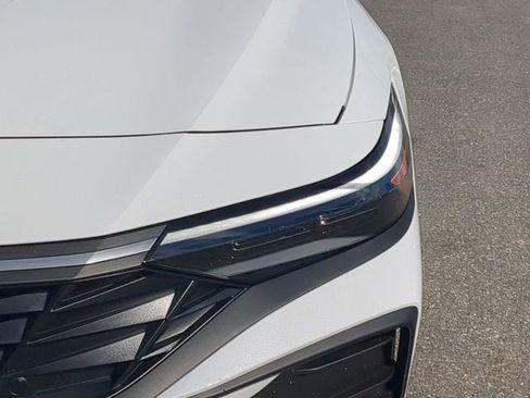 New 2025 Hyundai Elantra Sport FWD image 10