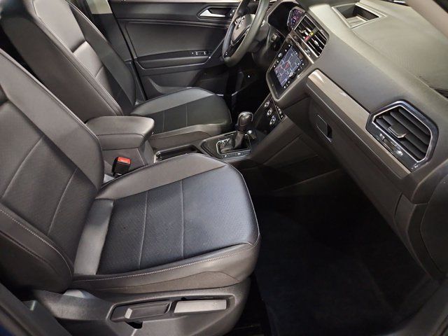 Used 2020 Volkswagen Tiguan SEL w/ Tiguan Three-Row MDO Package FWD image 22