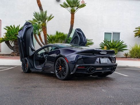 Used 2023 McLaren GT image 32