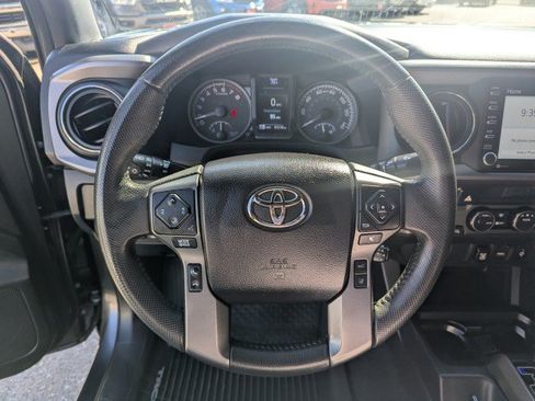 Used 2021 Toyota Tacoma TRD Off-Road AWD/4WD image 14