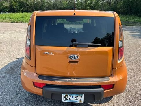 Used 2011 Kia Soul + FWD image 8