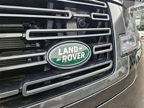 Used 2025 Land Rover Range Rover SE image 11
