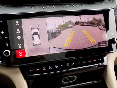 New 2026 Jeep Grand Cherokee Limited w/ Luxury Tech Group II RWD image 20
