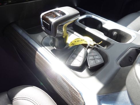 Used 2022 Chevrolet Silverado 1500 LT Trail Boss image 55