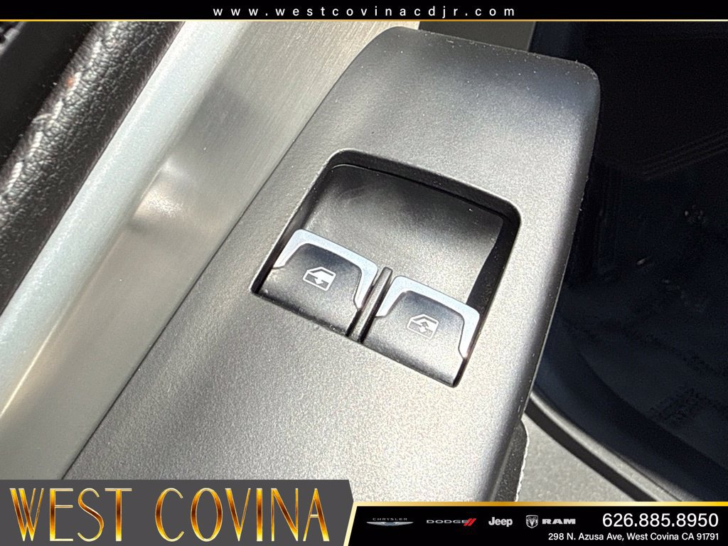 Used 2015 Chevrolet Corvette Stingray Coupe w/ Battery Protection Package RWD image 23