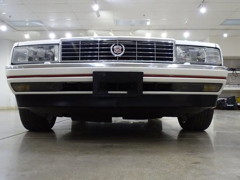 Used 1991 Cadillac Allante FWD image 25