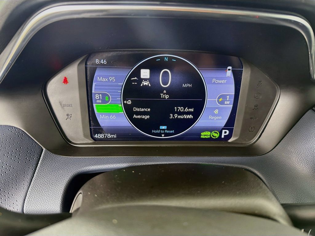 Used 2023 Chevrolet Bolt EUV Premier w/ Sun & Sound Package FWD image 12