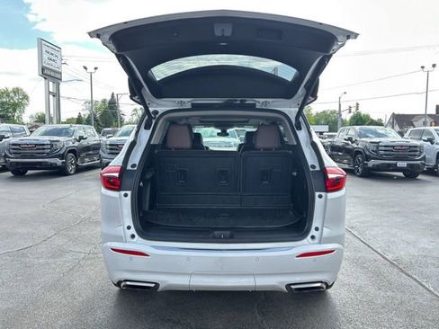 Used 2020 Buick Enclave Avenir w/ Avenir Technology Package AWD/4WD image 10