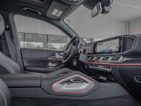 New 2025 Mercedes-Benz GLS 580 4MATIC image 18