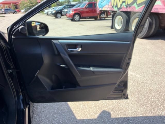 Used 2015 Toyota Corolla S FWD image 30