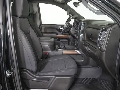 Used 2022 Chevrolet Silverado 1500 LT Trail Boss w/ LPO, Dark Essentials Package AWD/4WD image 7