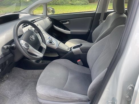 Used 2015 Toyota Prius Three image 13