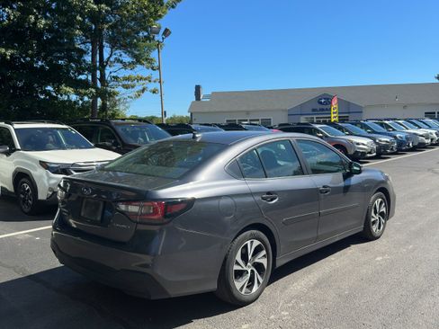 Used 2025 Subaru Legacy Premium AWD/4WD image 5