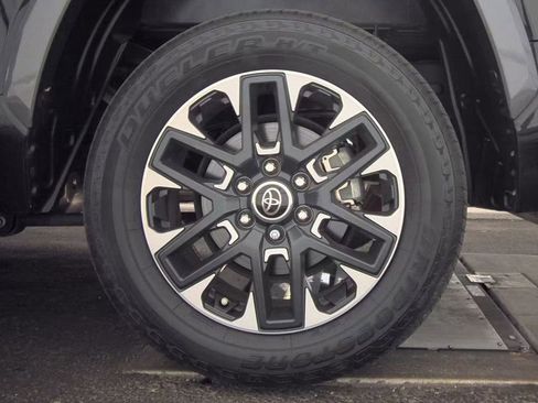 Used 2023 Toyota Tundra Limited AWD/4WD image 13