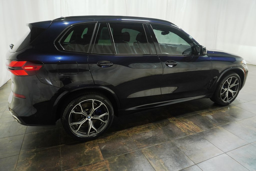 Used 2025 BMW X5 M60i w/ Climate Comfort Package AWD/4WD image 3