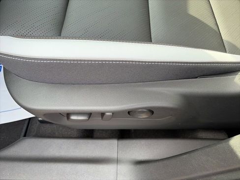 New 2026 Buick Envision Sport Touring image 18