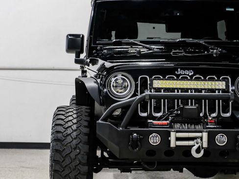 Used 2016 Jeep Wrangler Unlimited Sahara AWD/4WD image 46
