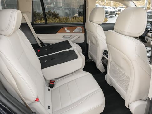 Used 2021 Mercedes-Benz GLS 450 4MATIC image 36