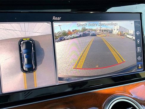 Used 2019 Mercedes-Benz E 300 4MATIC image 22