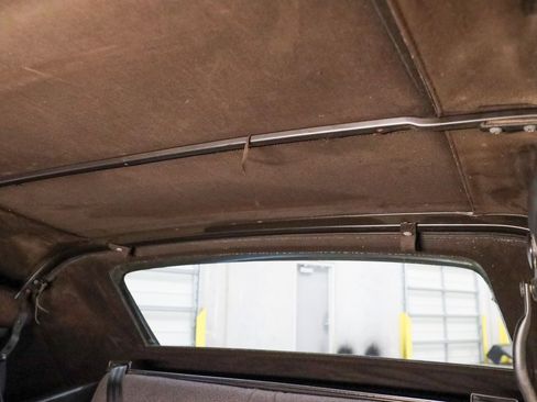 Used 1990 Ford Mustang GT RWD image 9