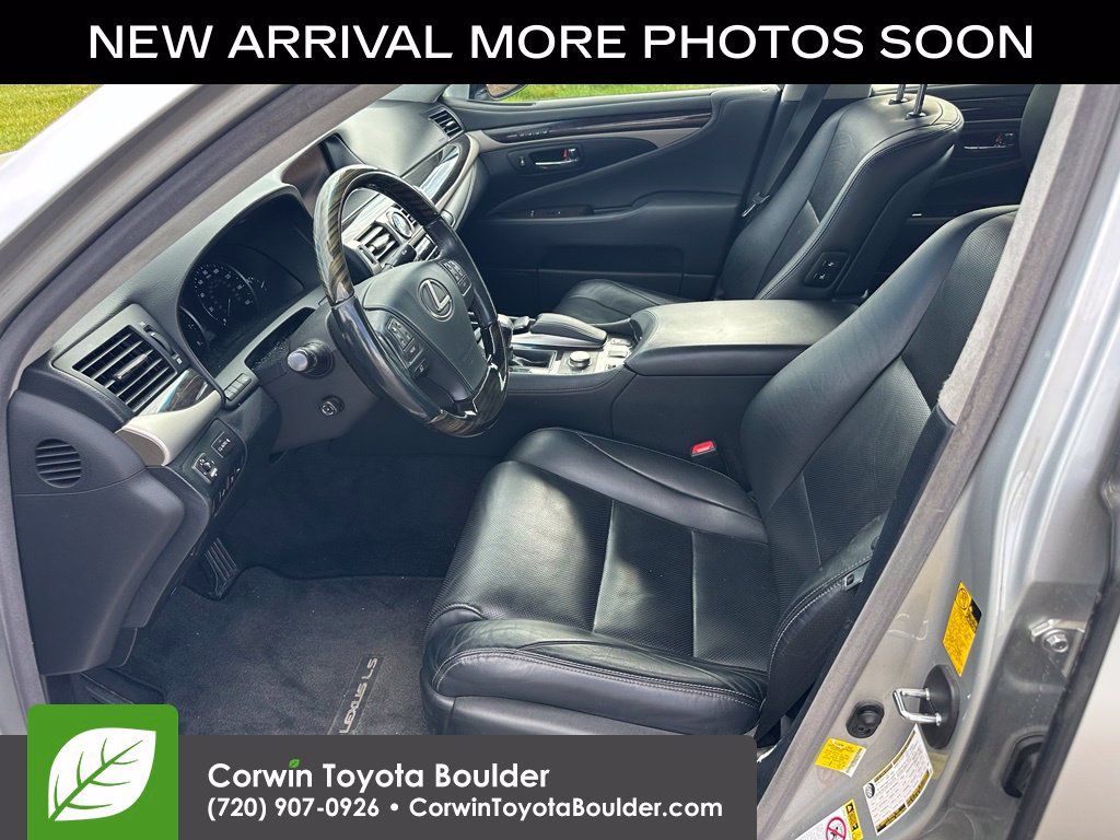 Used 2013 Lexus LS 460 AWD w/ Comfort Pkg image 11
