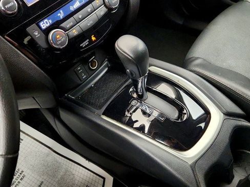 Used 2016 Nissan Rogue SL w/ SL Premium Package AWD/4WD image 16