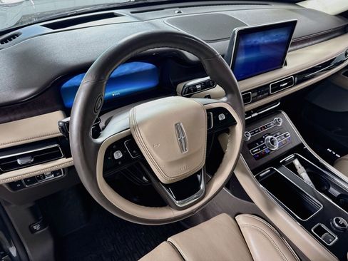 Used 2022 Lincoln Aviator Grand Touring w/ Equipment Group 301A AWD/4WD image 14