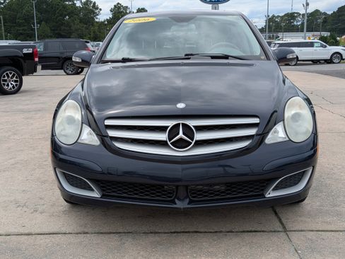Used 2006 Mercedes-Benz R 500 4MATIC image 3