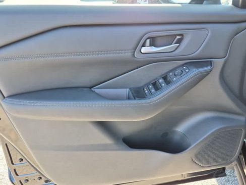 New 2026 Nissan Rogue SV AWD/4WD image 9