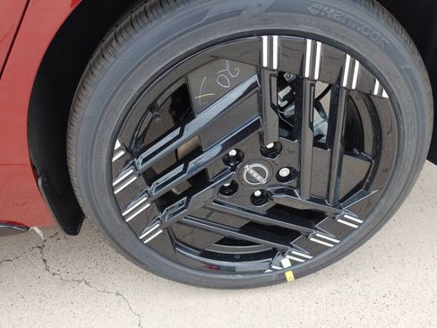 New 2026 Nissan Sentra SR w/ Floor Mat Package FWD image 29