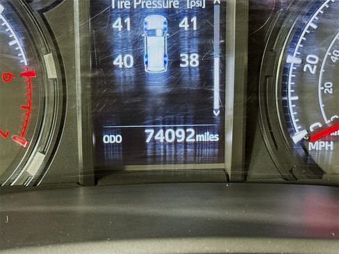 Used 2020 Toyota 4Runner SR5 Premium image 32