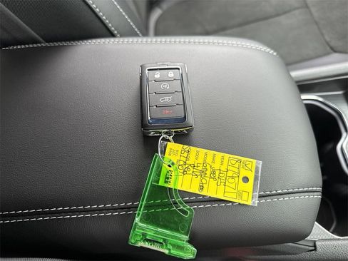 New 2025 Jeep Grand Cherokee Altitude image 31