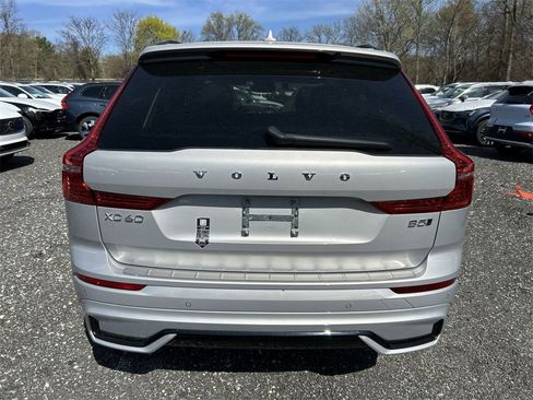 New 2025 Volvo XC60 B5 Core w/ Protection Package Premier image 16