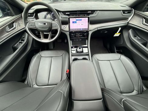 New 2025 Jeep Grand Cherokee L Limited w/ Luxury Tech Group II image 14