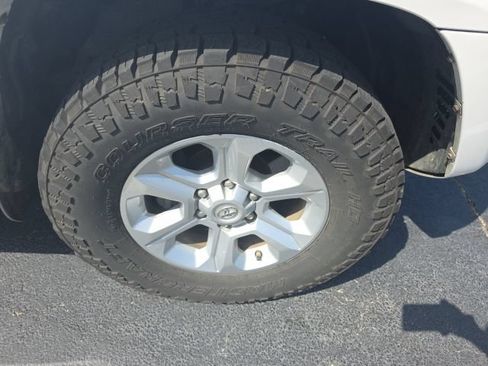 Used 2019 Toyota 4Runner SR5 Premium AWD/4WD image 12