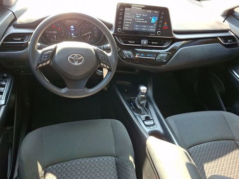 Used 2021 Toyota C-HR LE FWD image 11