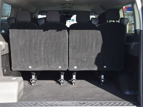 Used 2024 Ford Transit 350 XLT image 24