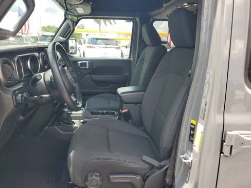 Used 2021 Jeep Wrangler Unlimited Sport AWD/4WD image 11