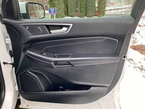 Used 2022 Ford Edge Titanium w/ Cargo Accessory Package image 30